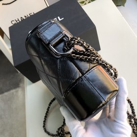 CHANEL Маленькая сумка через плечо Модель： 91810 с застежкой-пист