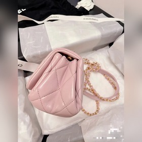 CHANEL Розовая сумка через плечо с цепочкой