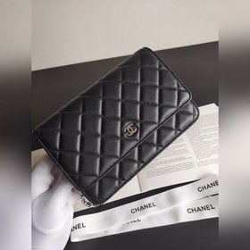 Chanel Маленькая сумка через плечо с магнитной застежкой, импорт