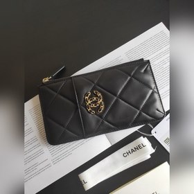 Chanel кожаная сумка для телефона с золотым логотипом в форме бук