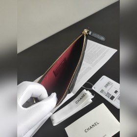 Chanel кожаная сумка для телефона с золотым логотипом в форме бук