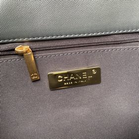 Chanel Осень-Зима 19Bag сочетает в себе все классические черты су