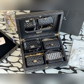 CHANEL Лимитированная подарочная коробка Раннеосенняя коллекция в