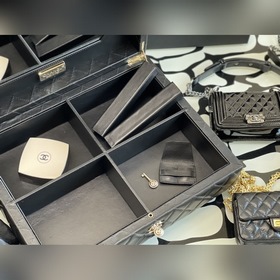 CHANEL Лимитированная подарочная коробка Раннеосенняя коллекция в