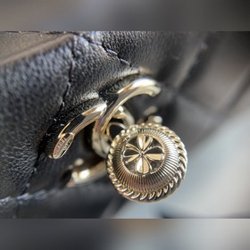 CHANEL Лимитированная подарочная коробка Раннеосенняя коллекция в