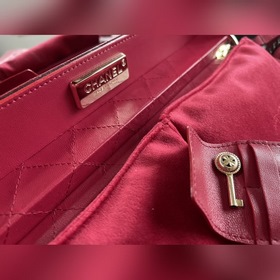 CHANEL Лимитированная подарочная коробка Раннеосенняя коллекция в