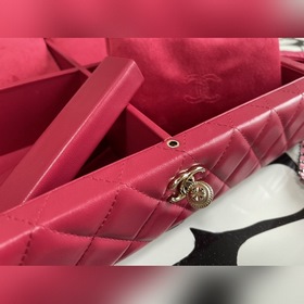 CHANEL Лимитированная подарочная коробка Раннеосенняя коллекция в