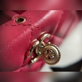 CHANEL Лимитированная подарочная коробка Раннеосенняя коллекция в