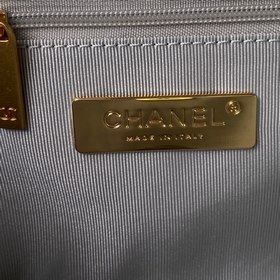 Chanel осень-зима 19. Сумка, сочетающая в себе все классические ч