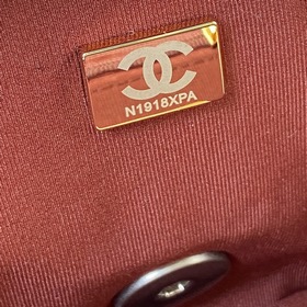 Chanel осень-зима 19. Сумка, сочетающая в себе все классические ч