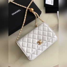 Chanel маленькая золотая сумка с цепочкой, модель AP1450 Действит