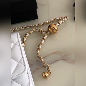 Chanel маленькая золотая сумка с цепочкой, модель AP1450 Действит