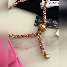 Chanel маленькая золотая сумка с цепочкой, модель AP1450 Действит