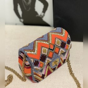 Весенняя и летняя коллекция CHANEL 22s19Bag Сумка с металлическ