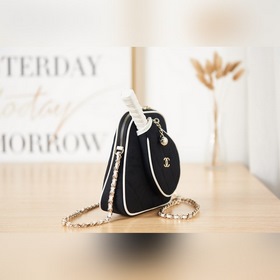 Сумка для теннисных ракеток Chanel, модель AS3150 Кожа с тканью, 