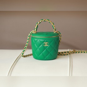 Chanel Маленькая сумка-бакет, зеленый Серия Chanel Maison de Cha