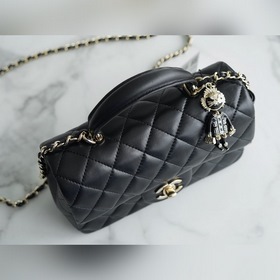 CHANEL Новая модель «Маленький лев» Chanel 22P, король сумок Изго