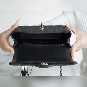 CHANEL Новая модель «Маленький лев» Chanel 22P, король сумок Изго