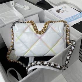 Chanel 19Bag – разноцветная градиентная сумка-подушка, сочетающая