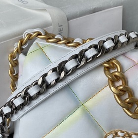 Chanel 19Bag – разноцветная градиентная сумка-подушка, сочетающая