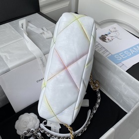 Chanel 19Bag – разноцветная градиентная сумка-подушка, сочетающая