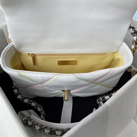 Chanel 19Bag – разноцветная градиентная сумка-подушка, сочетающая