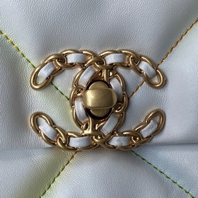 Chanel 19Bag – разноцветная градиентная сумка-подушка, сочетающая