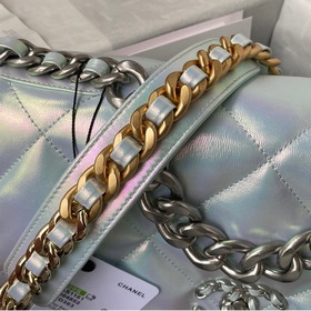 Chanel осень-зима 19： сумка, сочетающая в себе все классические ч