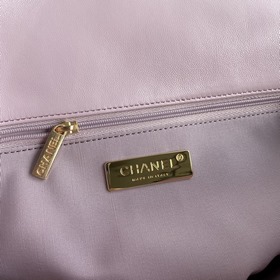 Новая сумка Chanel 20-летия, сочетающая в себе все классические ч