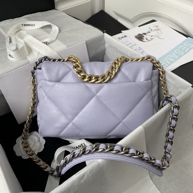 Новая сумка Chanel 20-летия, сочетающая в себе все классические ч