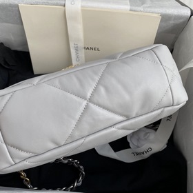 Chanel Осень-Зима 19Bag объединил все классические черты сумки-по