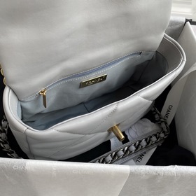 Chanel Осень-Зима 19Bag объединил все классические черты сумки-по