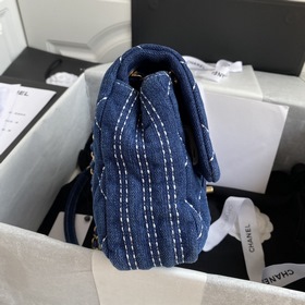 Джинсовая сумка Chanel, модель AS1328 Джинсовая сумка очень удоб