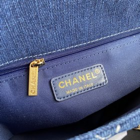 Джинсовая сумка Chanel, модель AS1328 Джинсовая сумка очень удоб