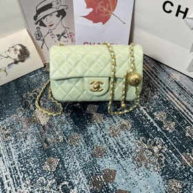 CHANEL Джинсовая сумка с металлическими шариками Серия Cha Denim