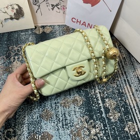 CHANEL Джинсовая сумка с металлическими шариками Серия Cha Denim 