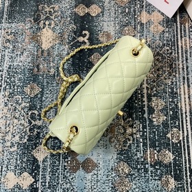 CHANEL Джинсовая сумка с металлическими шариками Серия Cha Denim 