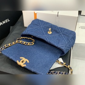 Серия джинсовой ткани CHANEL Модель сумки «тофу»： AS1161 Маленька