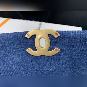 Серия джинсовой ткани CHANEL Модель сумки «тофу»： AS1161 Маленька