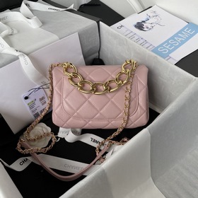 Chanel, модель AS3366, классическая сумка с ромбовидной крышкой. 