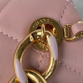 Chanel, модель AS3366, классическая сумка с ромбовидной крышкой. 