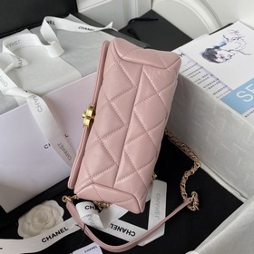 Chanel, модель AS3366, классическая сумка с ромбовидной крышкой. 
