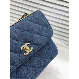 Джинсовая сумка Chanel с золотой окантовкой, подержанная сумка из