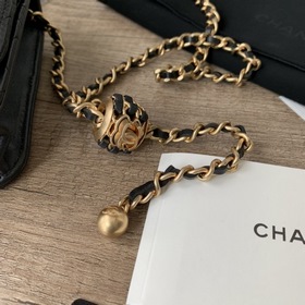 Chanel Новая модель маленькой золотой сумки WOC Новая модель сум