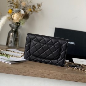 CHANEL Классическая сумка через плечо из кожи цвета «икры» Новейш