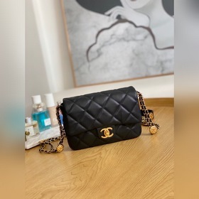 Классическая модель Chanel Square Fat 049950 Маленькая монетка Ch