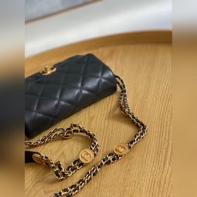 Классическая модель Chanel Square Fat 049950 Маленькая монетка Ch