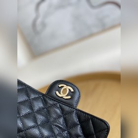 Chanel Импортная кожа с золотой застежкой Классическая сумка CF с