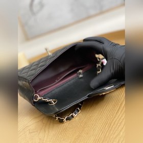 Chanel Импортная кожа с золотой застежкой Классическая сумка CF с