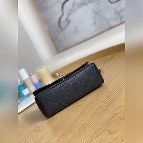 Chanel Импортная кожа серебряной застежкой Классическая сумка CF 
